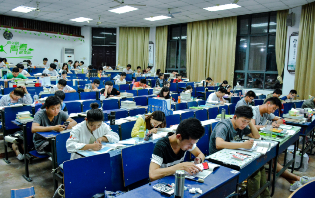 考核点评机制铸造高素质专业化教师队伍为品质建造注入教育动能 考核点评机制铸造高素质专业化教师队伍为品质建造注入教育动能